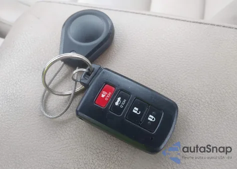 2012 Toyota Camry Xle z USA, uszkodzony, nr VIN 4T1BF1FK5CU515008